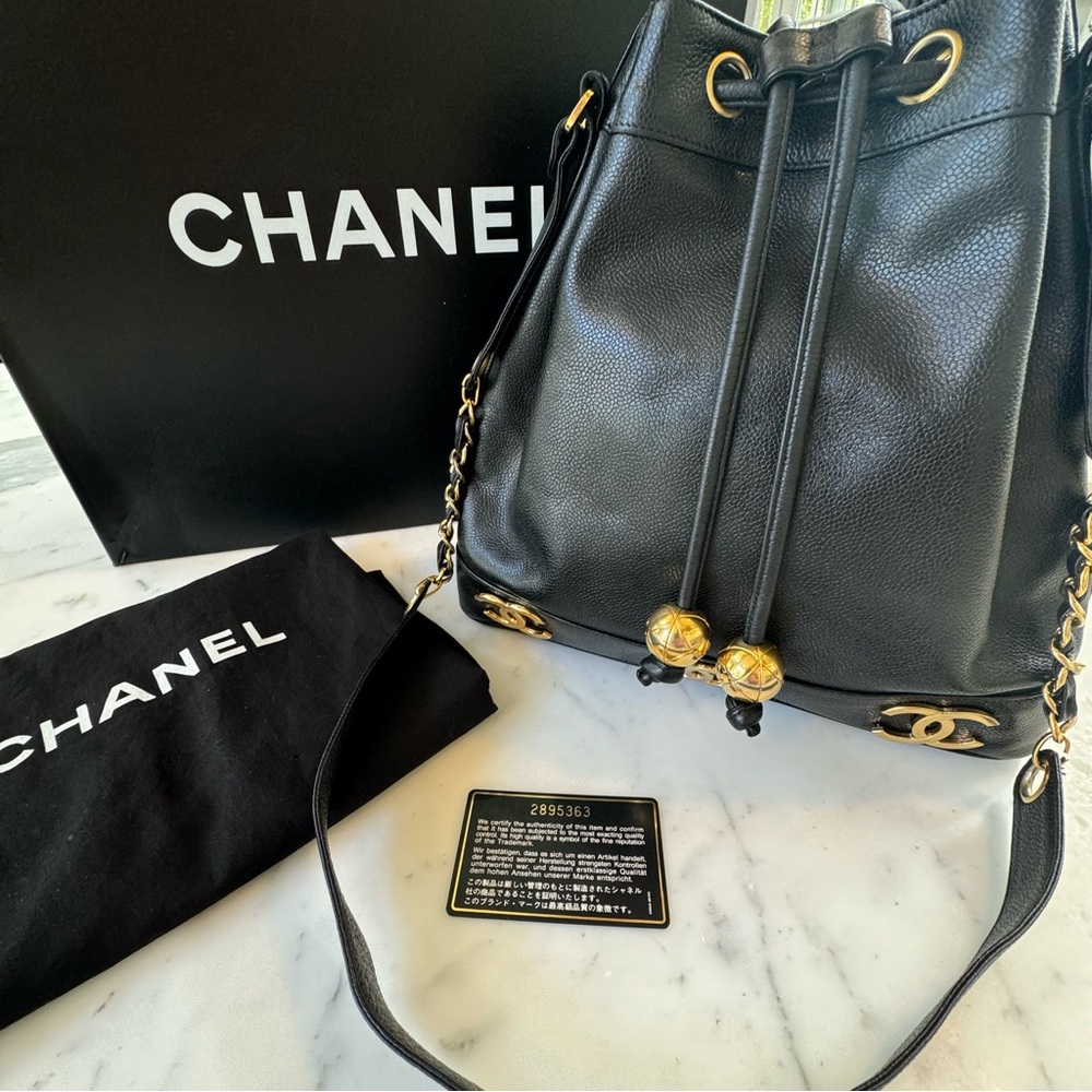 CHANEL RARE vintage 1991,6 CC bucket bag,auth. Card, box, dust bag. LARGE SIZE - Picture 16 of 16